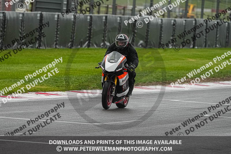 donington no limits trackday;donington park photographs;donington trackday photographs;estoril;event digital images;motorbikes;no limits;no limits trackdays;peter wileman photography;portugal;trackday;trackday digital images;trackday photos
